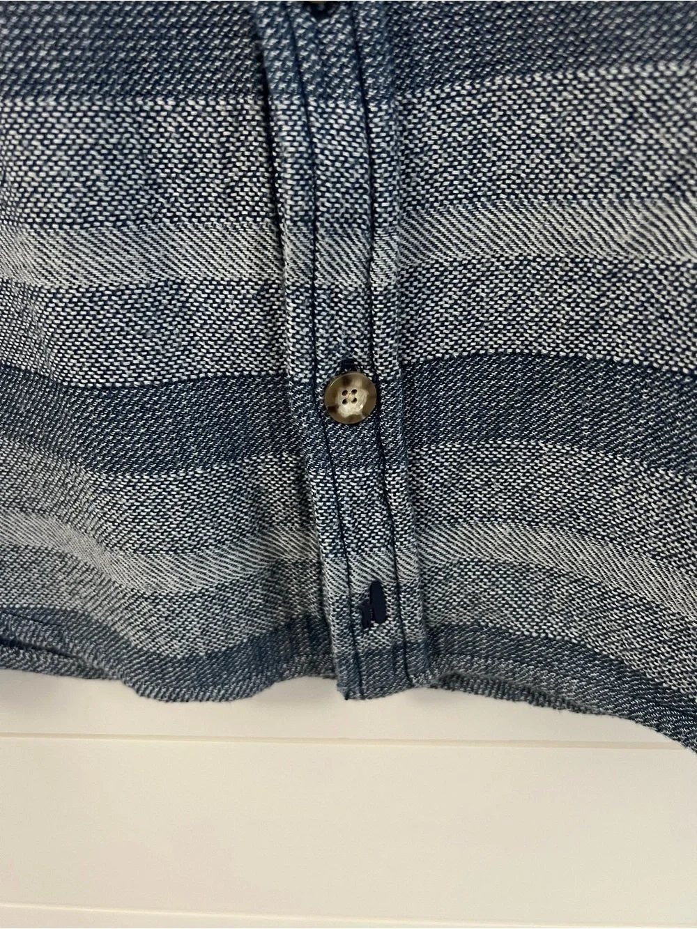 Johnnie-O Boys Size 12 Button Front Shirt Blue Jacquard Woven 100% Cotton